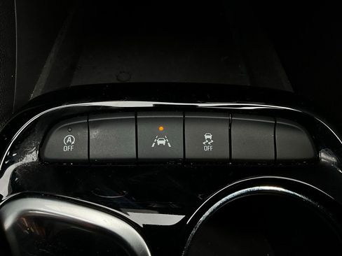 Used 2025 Buick Encore GX Preferred image 22