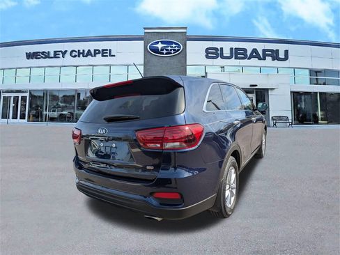 Used 2020 Kia Sorento LX image 5