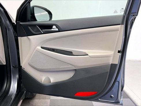 Used 2017 Hyundai Tucson Value AWD/4WD image 27