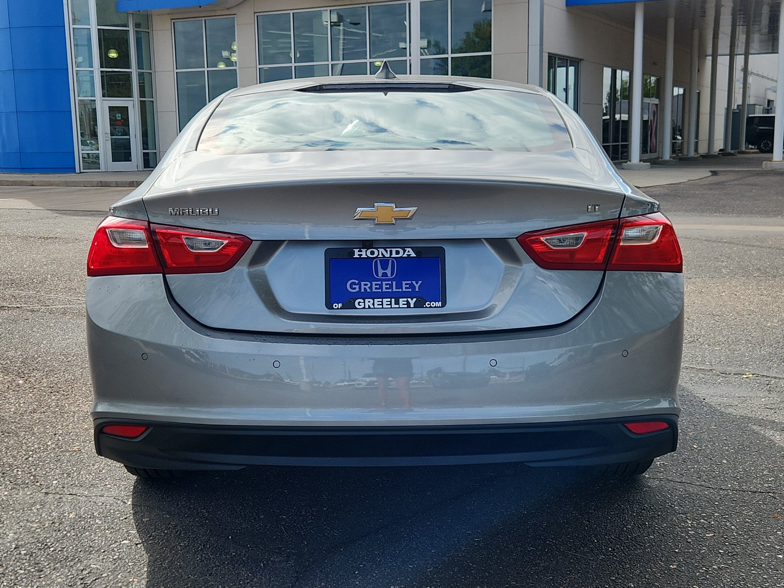 Used 2025 Chevrolet Malibu LT FWD image 4