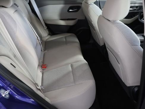 Used 2022 Nissan Rogue SV image 22