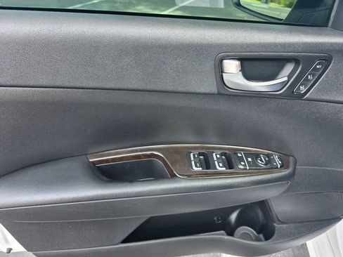 Used 2016 Kia Optima EX image 21