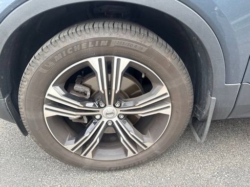 Used 2019 Volvo XC40 T5 Inscription AWD/4WD image 12