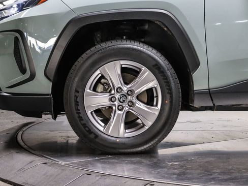 Certified 2022 Toyota RAV4 XLE w/ Convenience Package FWD image 9