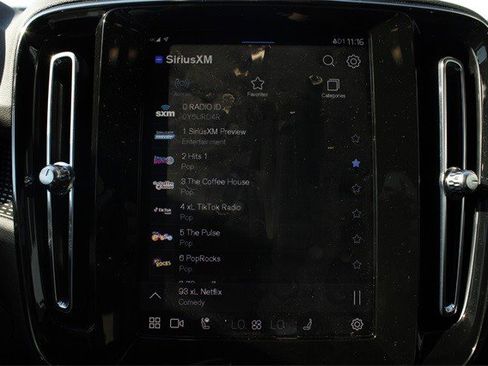 Used 2021 Volvo XC40 P8 Recharge w/ Advanced Package image 30