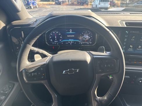 Used 2023 Chevrolet Silverado 1500 ZR2 w/ Technology Package image 12