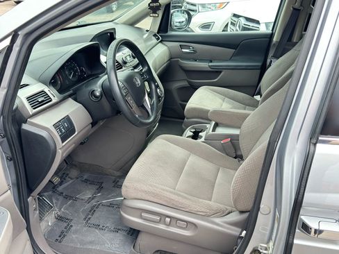 Used 2016 Honda Odyssey SE image 11