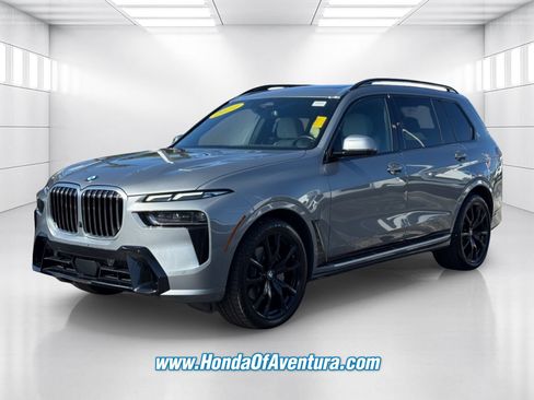 Used 2024 BMW X7 xDrive40i w/ Executive Package AWD/4WD image 3