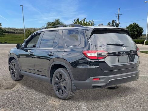 New 2026 Honda Pilot Black Edition image 3