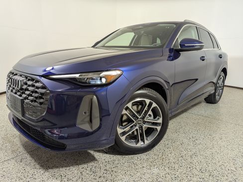 New 2025 Audi Q5 Prestige image 18