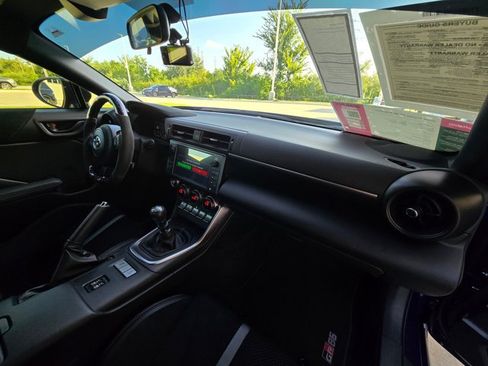 Used 2025 Toyota GR86 Premium RWD image 20