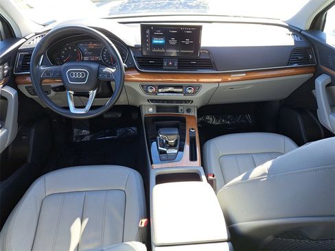 Used 2022 Audi Q5 2.0T Premium w/ Convenience Package image 24