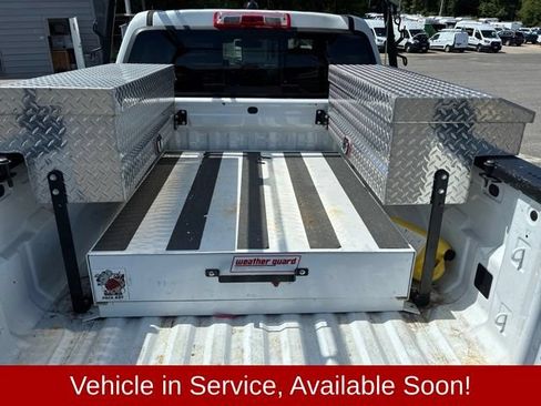 Used 2024 Chevrolet Colorado W/T w/ Safety Package RWD image 5