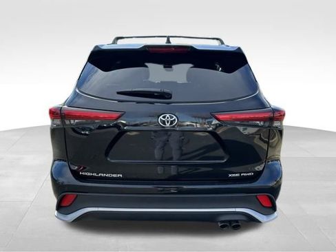 Used 2023 Toyota Highlander XSE image 6