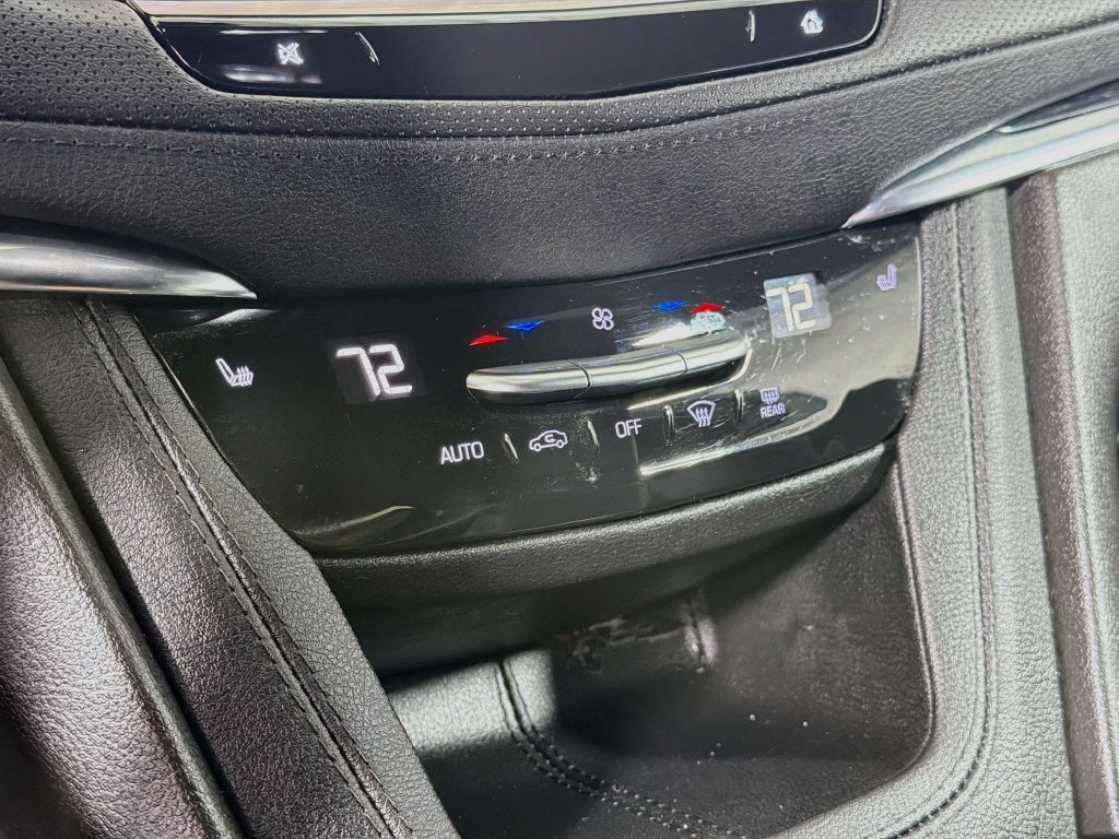 Used 2023 Cadillac XT5 Premium Luxury w/ LPO, Floor Liner Package AWD/4WD image 17