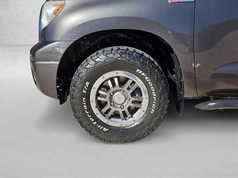 Used 2013 Toyota Tundra Limited image 24