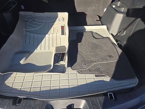 Certified 2018 Ford Explorer XLT image 23