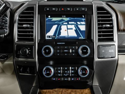 Used 2019 Ford F250 Limited w/ FX4 Off-Road Package AWD/4WD image 23