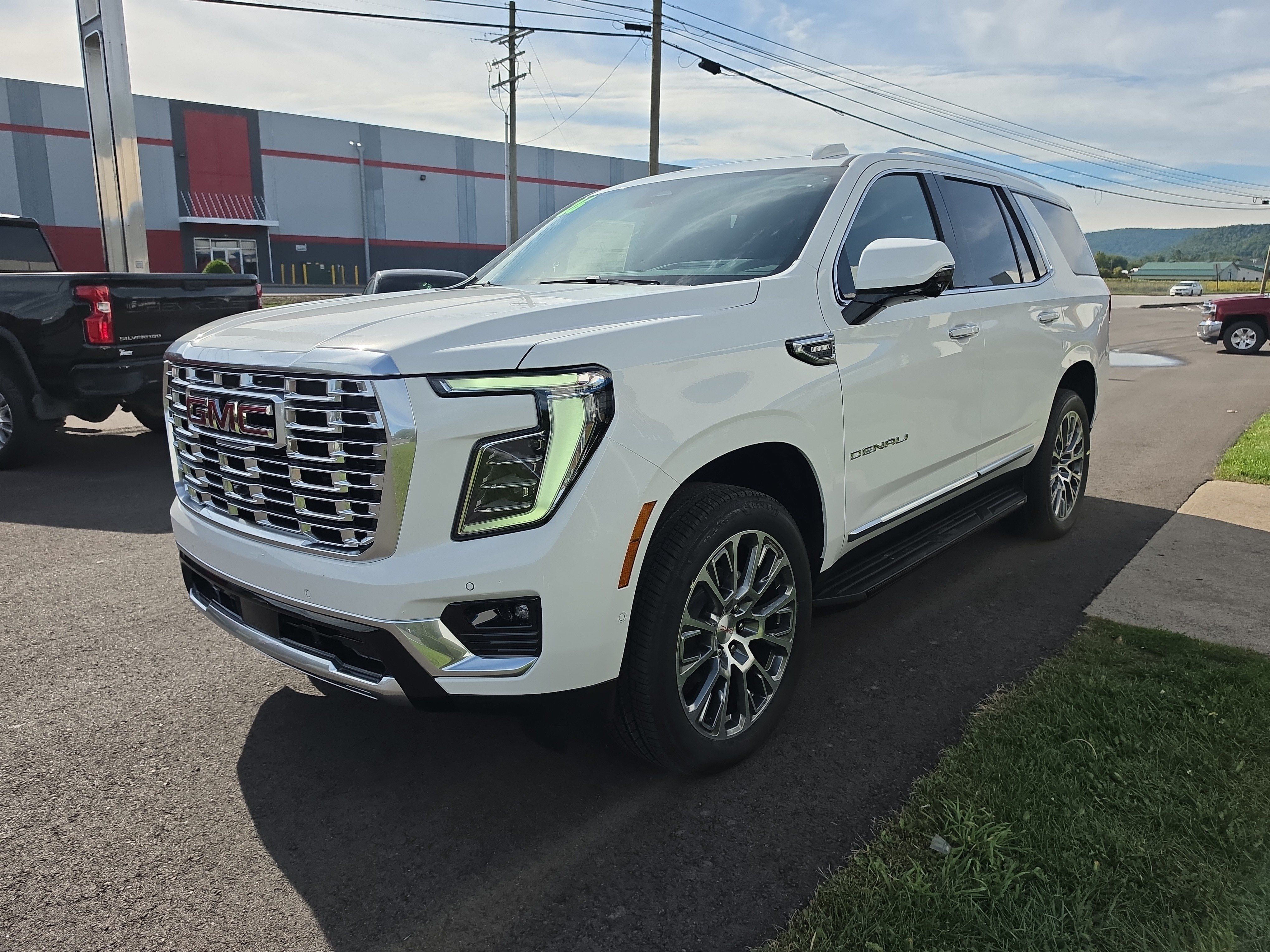 New 2026 GMC Yukon Denali w/ Advanced Technology Package AWD/4WD image 8