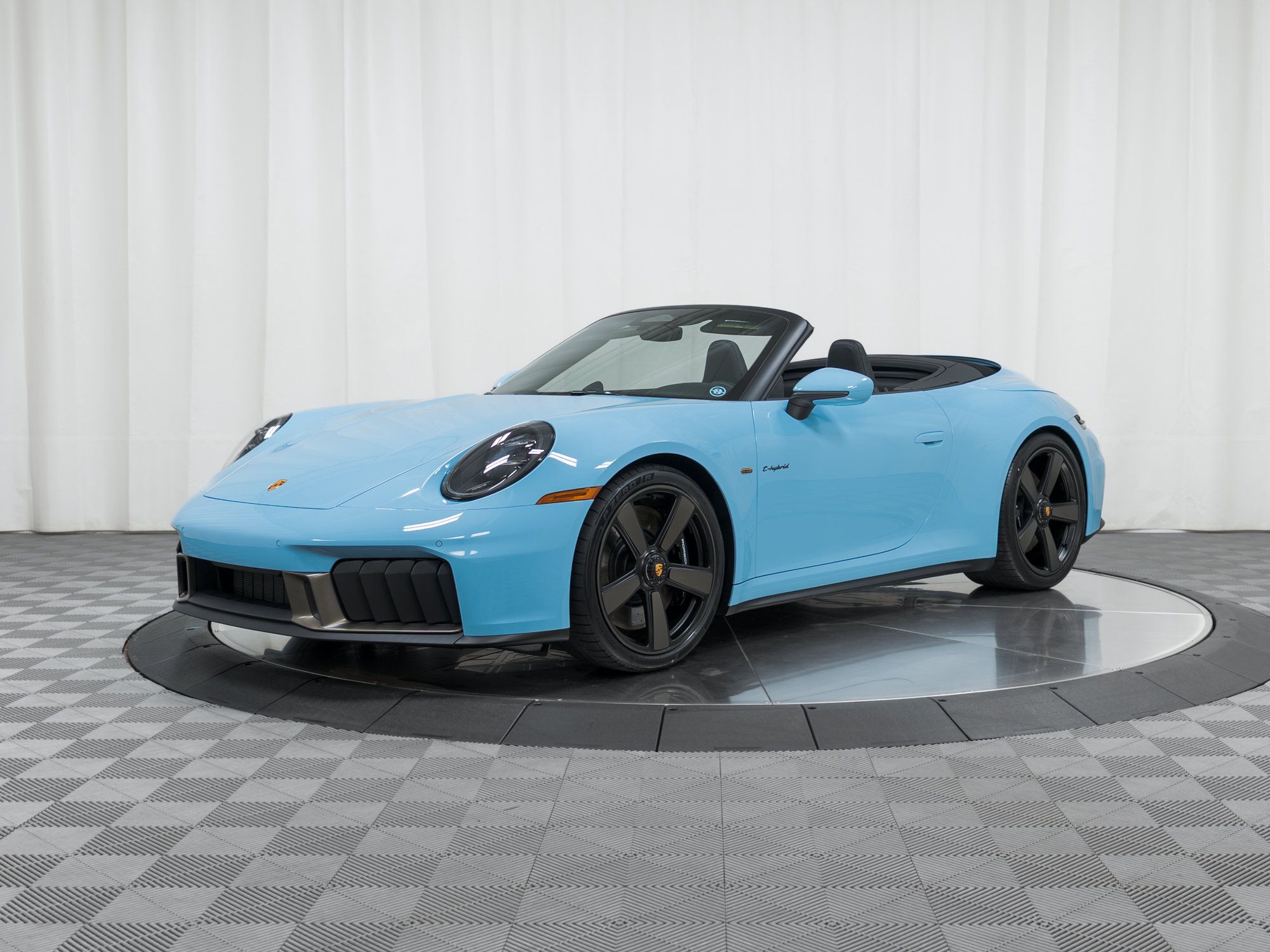 Used 2026 Porsche 911 GTS RWD image 1