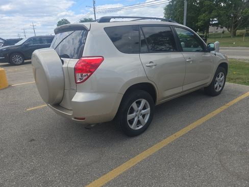 Used 2006 Toyota RAV4 Limited AWD/4WD image 4