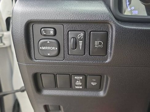 Used 2023 Toyota 4Runner TRD Off-Road Premium AWD/4WD image 32