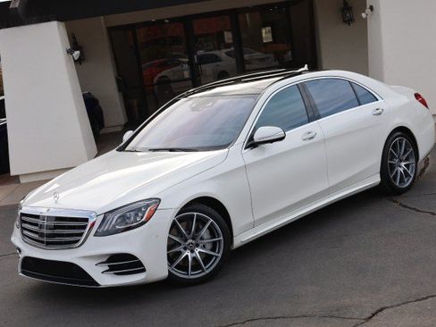 Used 2020 Mercedes-Benz S 450 Sedan image 4