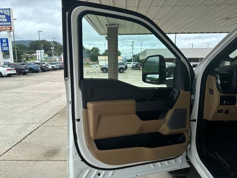Certified 2023 Ford F250 Lariat w/ Lariat Ultimate Package AWD/4WD image 18