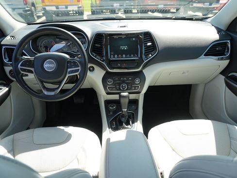 Used 2019 Jeep Cherokee Limited AWD/4WD image 27