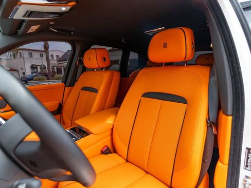 Used 2025 Rolls-Royce Cullinan AWD/4WD image 25