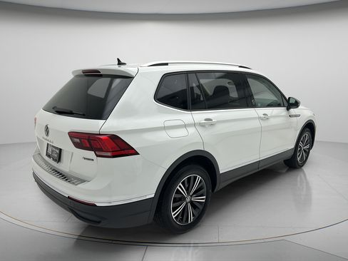 Used 2024 Volkswagen Tiguan Wolfsburg Edition AWD/4WD image 4