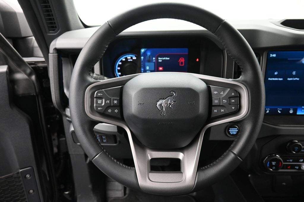 Used 2024 Ford Bronco Black Diamond AWD/4WD image 14