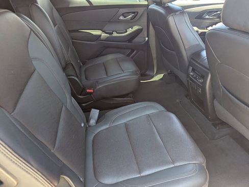 Used 2023 Chevrolet Traverse High Country AWD/4WD image 11