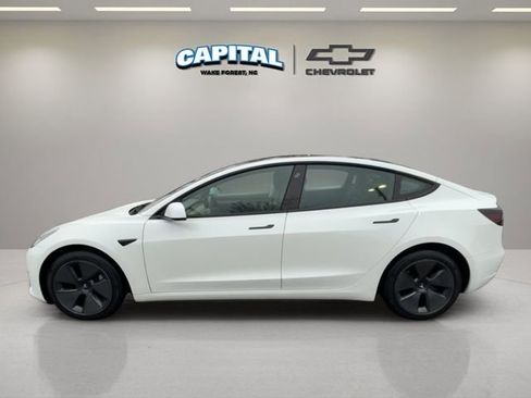 Used 2023 Tesla Model 3 Standard Range image 2
