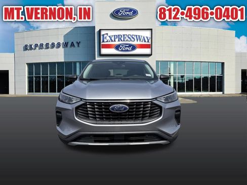 Used 2024 Ford Escape Active w/ Cold Weather Package FWD image 4
