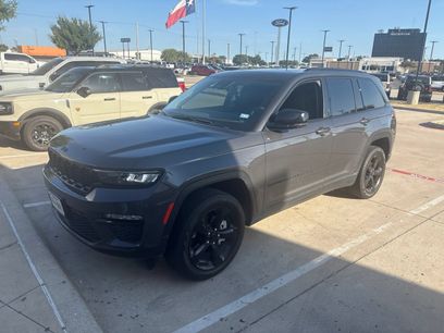 Used 2023 Jeep Grand Cherokee Limited w/ Black Appearance Package