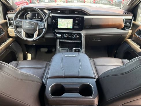 Used 2024 GMC Sierra 3500 Denali w/ Denali Reserve Package AWD/4WD image 11