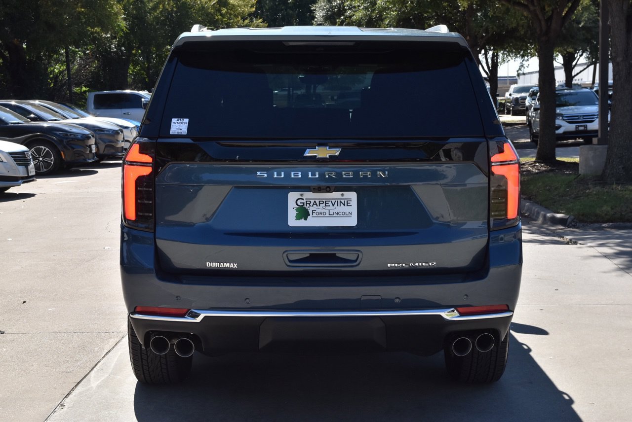 Used 2026 Chevrolet Suburban Premier RWD image 9