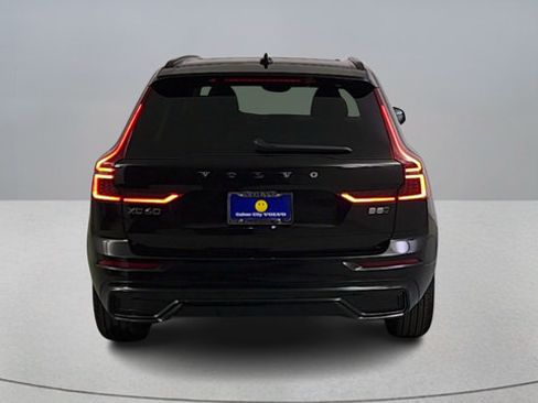 Used 2026 Volvo XC60 B5 Core AWD/4WD image 6