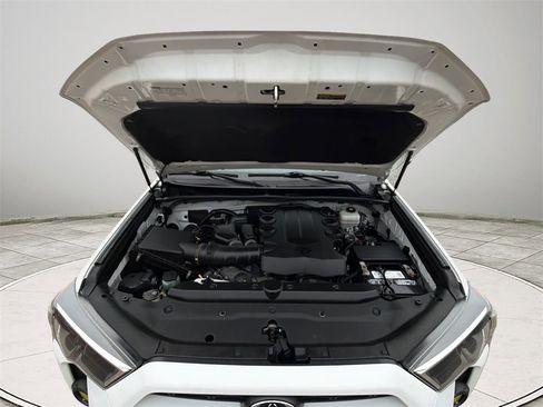 Used 2018 Toyota 4Runner TRD Off-Road Premium image 43