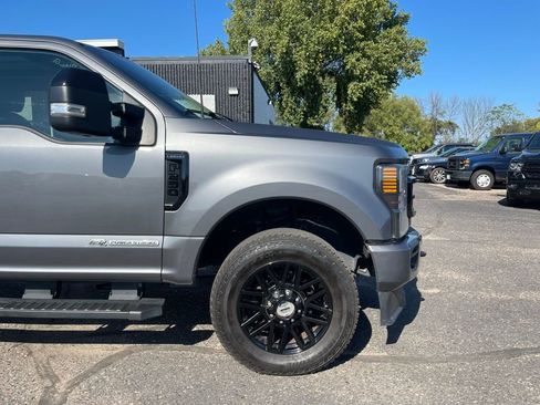 Used 2022 Ford F250 Lariat w/ Black Appearance Pkg image 2