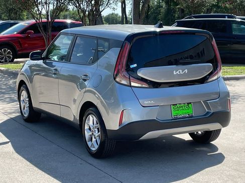 Used 2024 Kia Soul LX w/ Option Group 015 FWD image 4