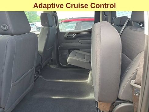 Used 2023 Chevrolet Silverado 1500 LT AWD/4WD image 7