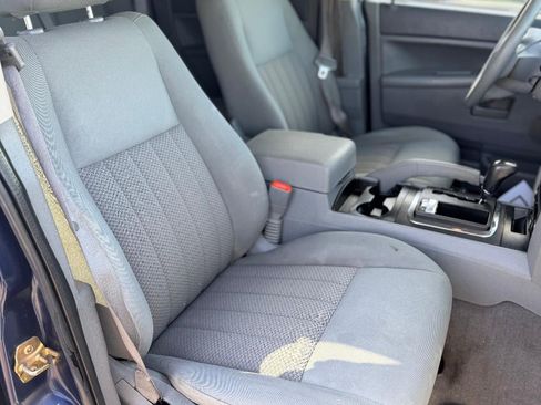 Used 2005 Jeep Grand Cherokee Laredo AWD/4WD image 8