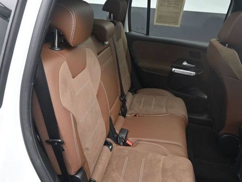 Used 2026 Mercedes-Benz GLB 250 image 28