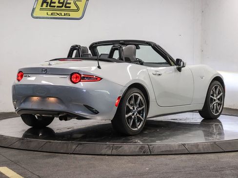 Used 2016 MAZDA MX-5 Miata Grand Touring RWD image 10