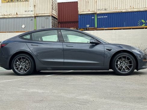 Used 2023 Tesla Model 3 Standard Range RWD image 6