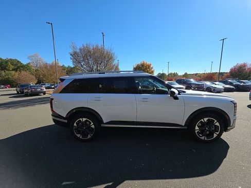 New 2026 Hyundai Palisade Limited FWD image 13