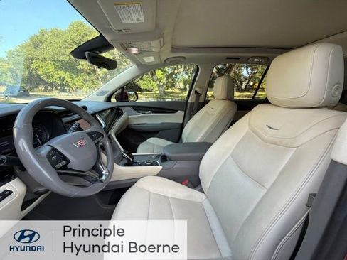 Used 2020 Cadillac XT6 Premium Luxury FWD image 11