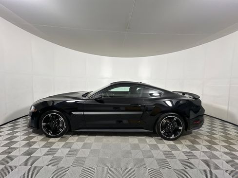 Used 2019 Ford Mustang GT Premium w/ Equipment Group 401A image 4
